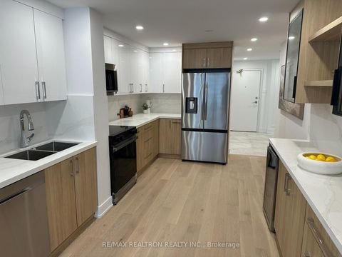 Photo 9 at 210 - 7300 Yonge Street, Yorkhill, Vaughan