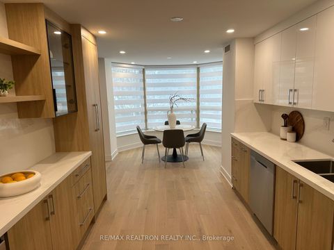 Photo 14 at 210 - 7300 Yonge Street, Yorkhill, Vaughan