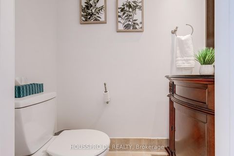 Photo 17 at 17 - 90 George Henry Boulevard, Henry Farm, Toronto