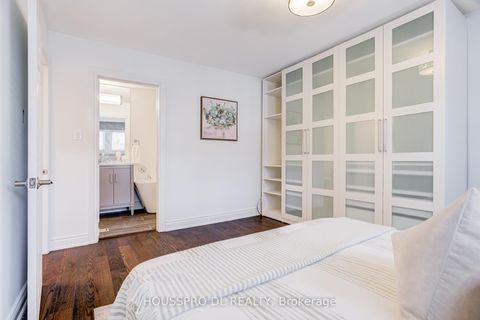 Photo 22 at 17 - 90 George Henry Boulevard, Henry Farm, Toronto