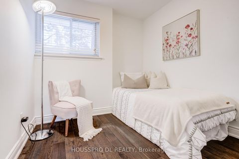 Photo 27 at 17 - 90 George Henry Boulevard, Henry Farm, Toronto