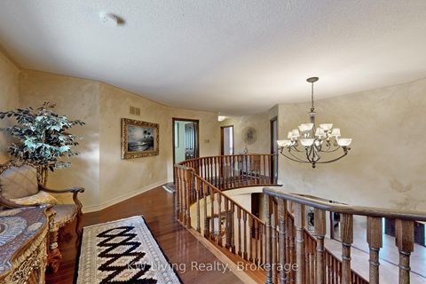 Photo 15 at 188 Strathearn Avenue, Bayview Hill, Richmond Hill