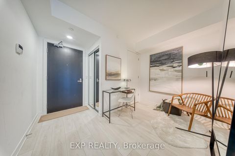 Photo 3 at 911 - 501 Yonge Street, Yonge Corridor, Toronto