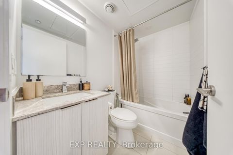 Photo 23 at 911 - 501 Yonge Street, Yonge Corridor, Toronto