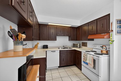 Photo 14 at A49 - 288 Mill Road, Markland Wood, Toronto