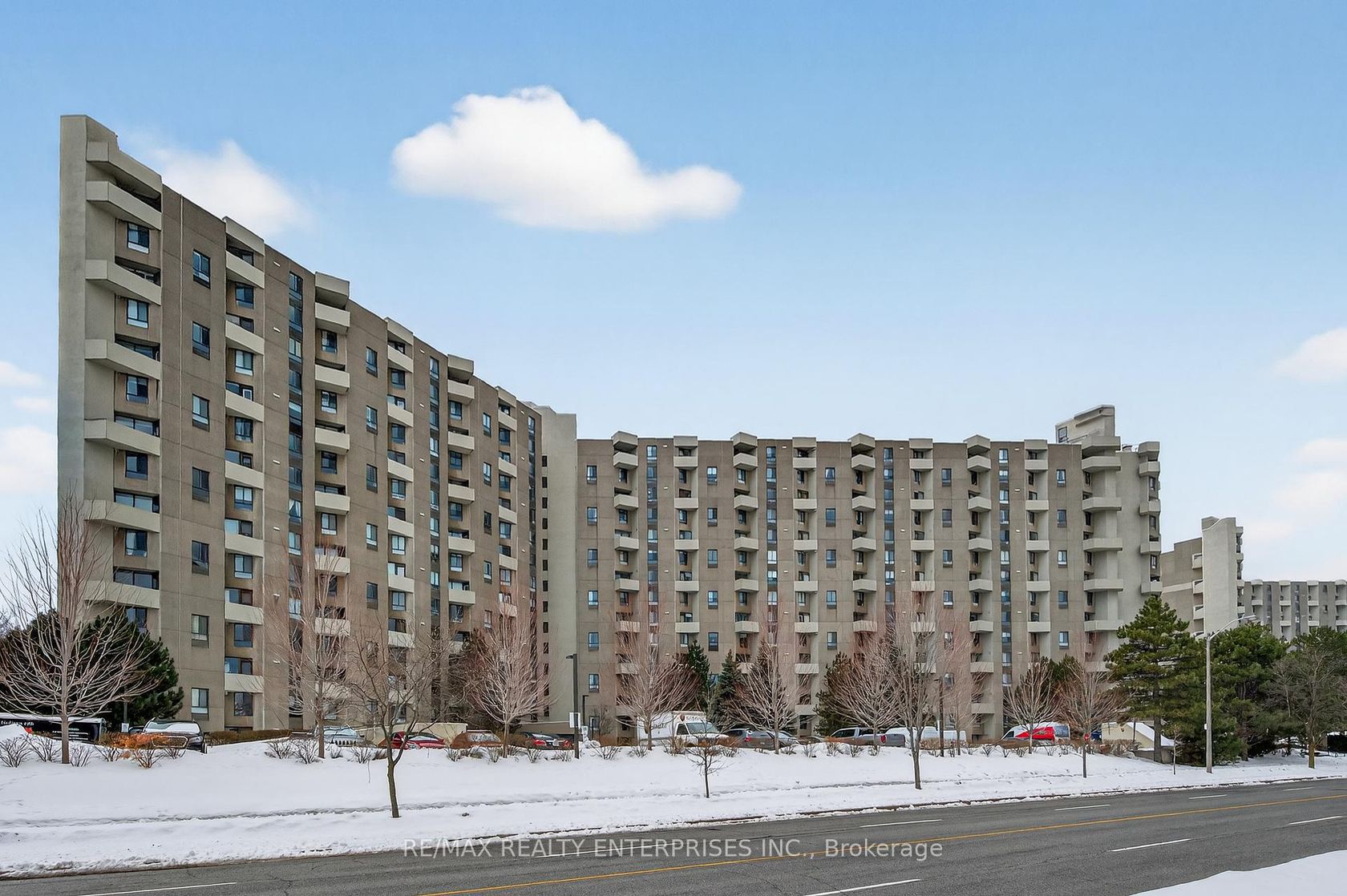 A49 - 288 Mill Road, Markland Wood, Toronto 