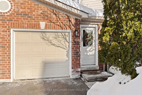 Photo 2 at 38 - 430 MAPLEVIEW Drive E, Painswick South, Barrie