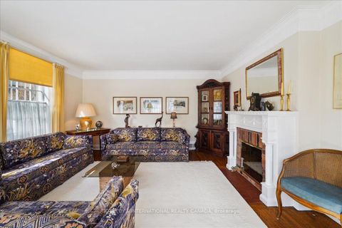 Photo 4 at 5 Moorehill Drive, Leaside, Toronto