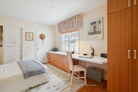 Photo 19 at 5 Moorehill Drive, Leaside, Toronto