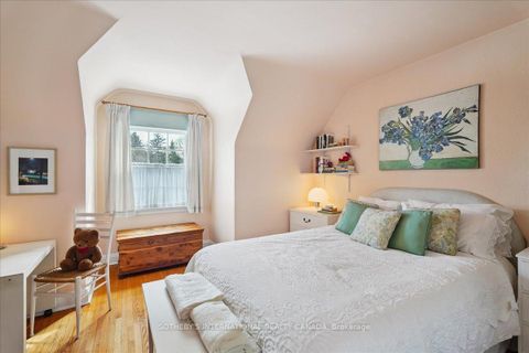 Photo 22 at 5 Moorehill Drive, Leaside, Toronto