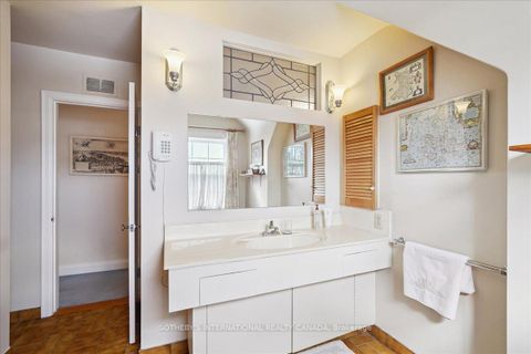 Photo 24 at 5 Moorehill Drive, Leaside, Toronto