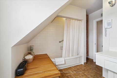 Photo 25 at 5 Moorehill Drive, Leaside, Toronto