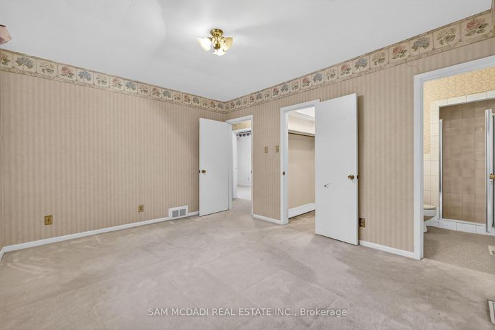 Photo 28 at 521 Vanessa Crescent, Lorne Park, Mississauga