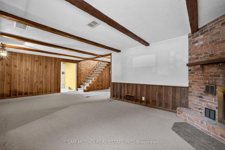 Photo 30 at 521 Vanessa Crescent, Lorne Park, Mississauga