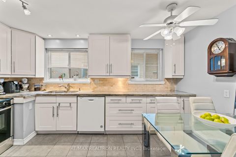 Photo 7 at 92 Elise Terrace, Newtonbrook West, Toronto