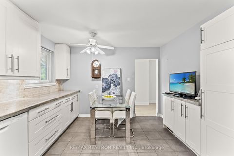 Photo 9 at 92 Elise Terrace, Newtonbrook West, Toronto