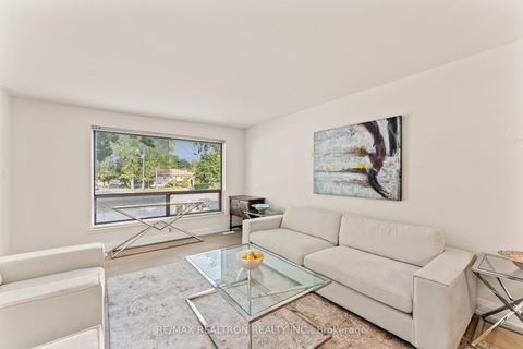 Photo 16 at 92 Elise Terrace, Newtonbrook West, Toronto
