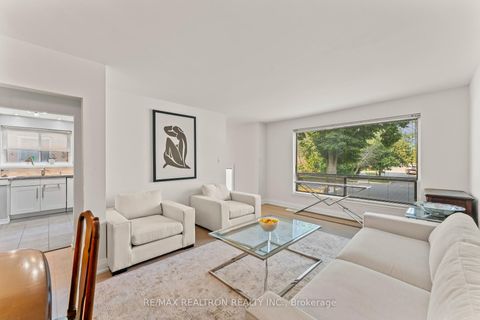 Photo 18 at 92 Elise Terrace, Newtonbrook West, Toronto