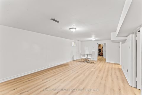 Photo 35 at 92 Elise Terrace, Newtonbrook West, Toronto