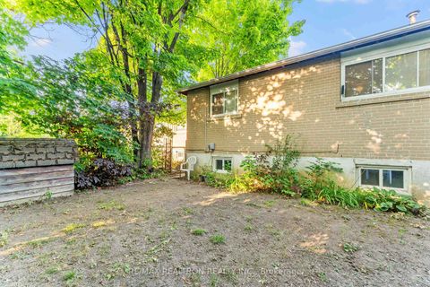 Photo 40 at 92 Elise Terrace, Newtonbrook West, Toronto