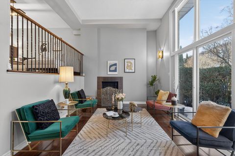 Photo 3 at 79 Scenic Mill Way, Windfields, Toronto