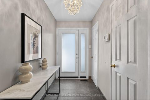 Photo 23 at 79 Scenic Mill Way, Windfields, Toronto