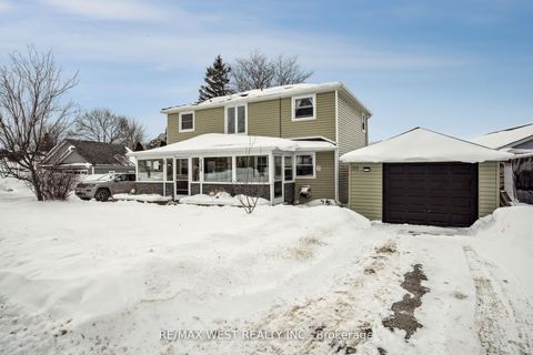 Photo 1 at 30 Quiet Heights Lane, Historic Lakeshore Communities, Georgina