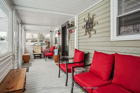 Photo 2 at 30 Quiet Heights Lane, Historic Lakeshore Communities, Georgina