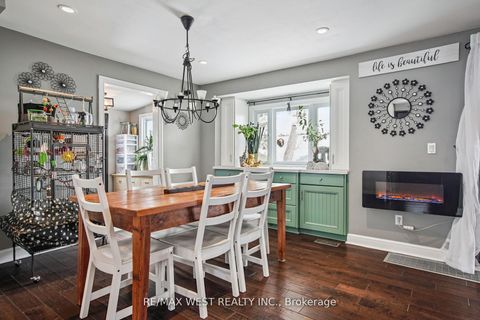 Photo 4 at 30 Quiet Heights Lane, Historic Lakeshore Communities, Georgina