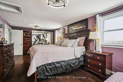 Photo 8 at 30 Quiet Heights Lane, Historic Lakeshore Communities, Georgina