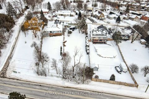Photo 17 at 30 Quiet Heights Lane, Historic Lakeshore Communities, Georgina