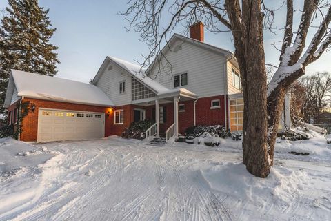 Photo 1 at 150 Collingwood Street, Codrington, Barrie