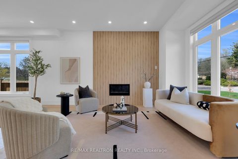 Photo 6 at 28 Ternhill Crescent, Don Mills, Toronto