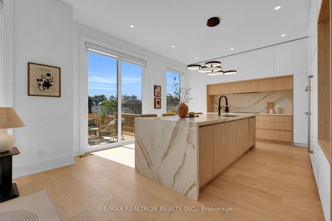 Photo 13 at 28 Ternhill Crescent, Don Mills, Toronto