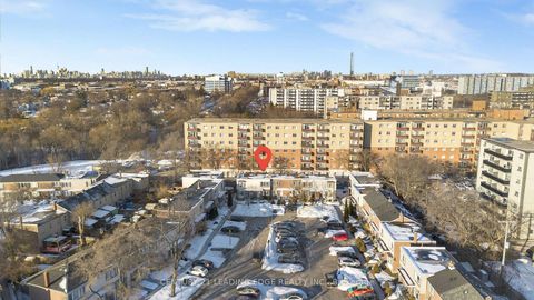 Photo 2 at 57 - 740 Kennedy Road, Ionview, Toronto