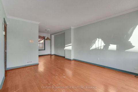 Photo 7 at 57 - 740 Kennedy Road, Ionview, Toronto