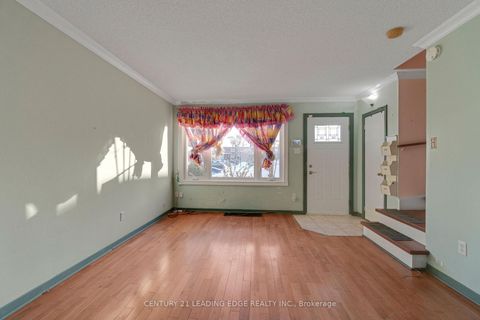 Photo 9 at 57 - 740 Kennedy Road, Ionview, Toronto