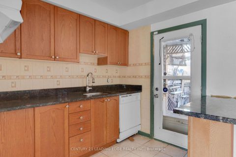 Photo 13 at 57 - 740 Kennedy Road, Ionview, Toronto