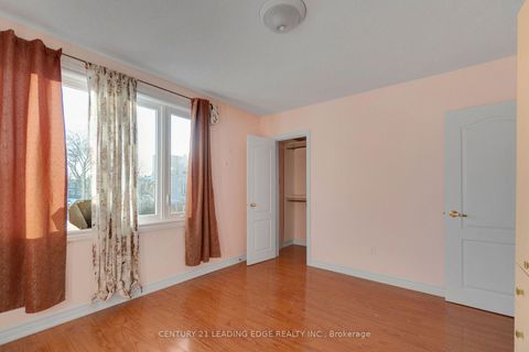 Photo 19 at 57 - 740 Kennedy Road, Ionview, Toronto