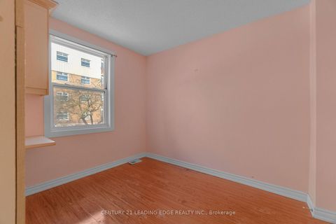 Photo 20 at 57 - 740 Kennedy Road, Ionview, Toronto