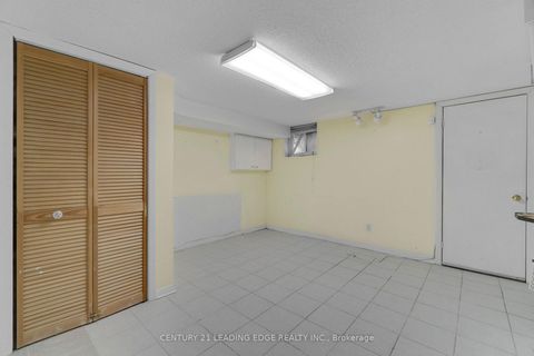 Photo 24 at 57 - 740 Kennedy Road, Ionview, Toronto