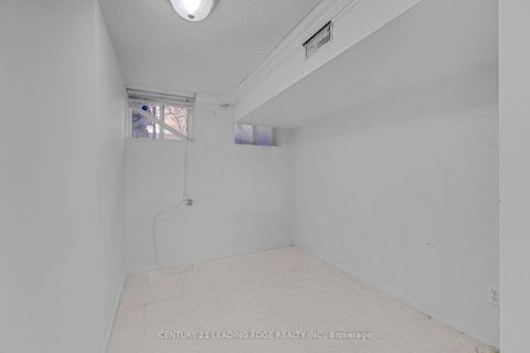 Photo 26 at 57 - 740 Kennedy Road, Ionview, Toronto