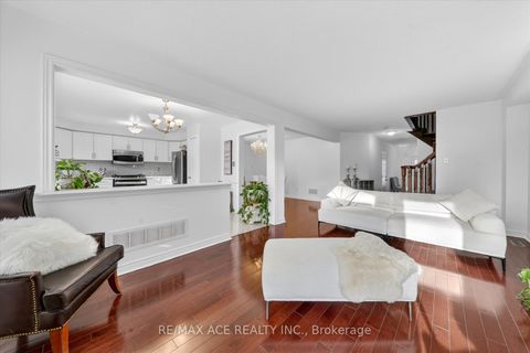 Photo 10 at 53 Quietbrook Crescent, Rouge E11, Toronto