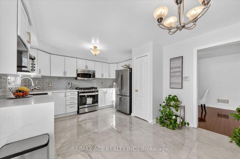 Photo 13 at 53 Quietbrook Crescent, Rouge E11, Toronto