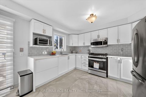 Photo 15 at 53 Quietbrook Crescent, Rouge E11, Toronto