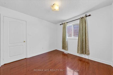 Photo 22 at 53 Quietbrook Crescent, Rouge E11, Toronto