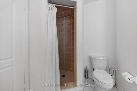 Photo 31 at 53 Quietbrook Crescent, Rouge E11, Toronto