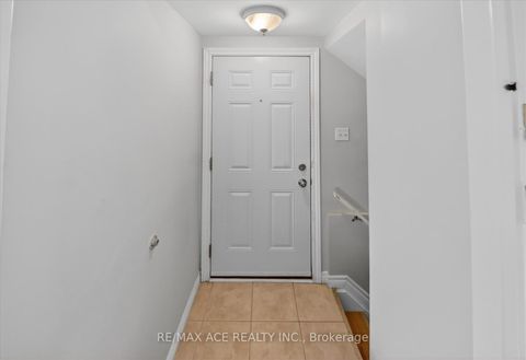 Photo 32 at 53 Quietbrook Crescent, Rouge E11, Toronto