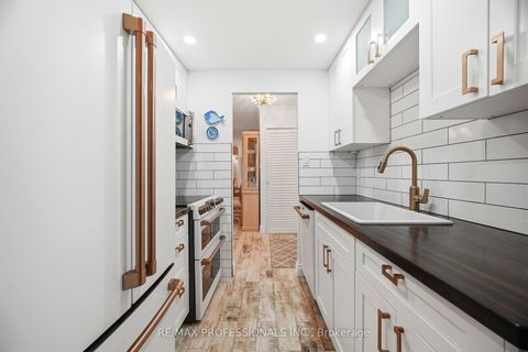 Photo 17 at 705 - 299 Mill Road, Markland Wood, Toronto