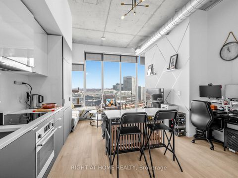 Photo 8 at 1210 - 170 Bayview Avenue, Waterfront Communities C8, Toronto